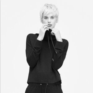 UGG Cropped Funnel Neck Sweatshirt in Dark Grey M